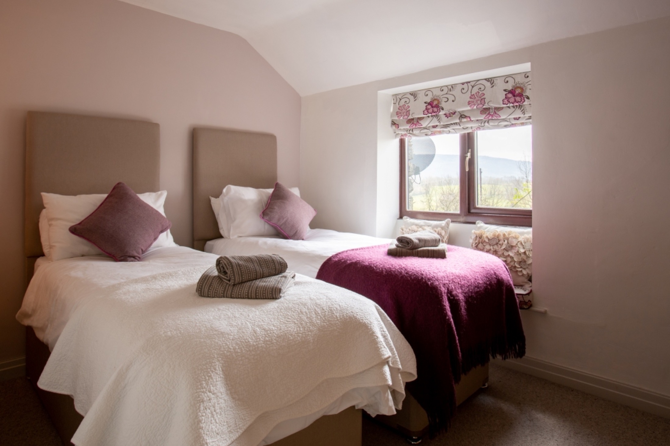 Twin bedroom at Fell Cottage